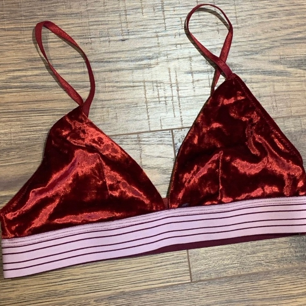Forever 21 Velvet Bralette Size Small - Picture 1 of 5